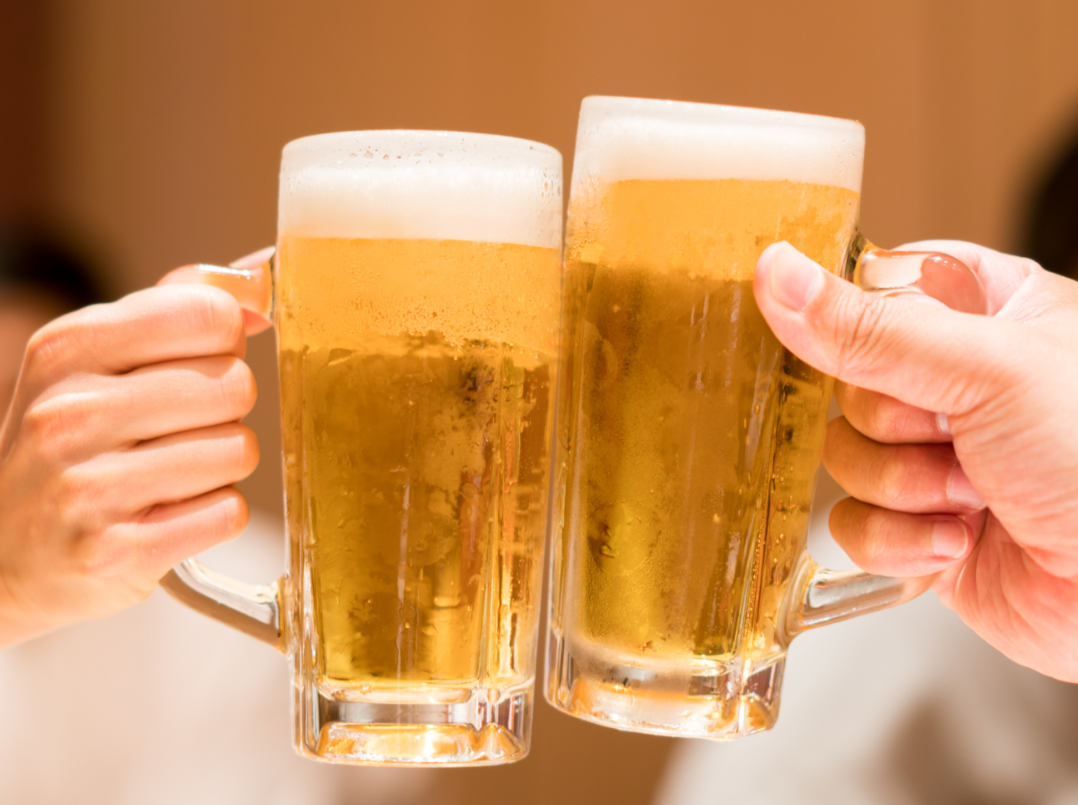 気軽に立ち寄れる立ち飲みスタイル